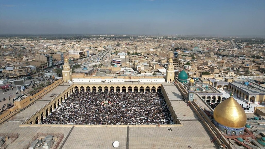 صور جوية للمشاركين بصلاة الجمعة الموحدة في الكوفة  