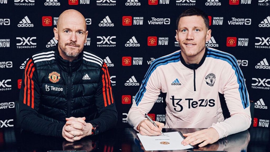 مانشستر يونايتد يعلن ضم الهولندي فيخهورست