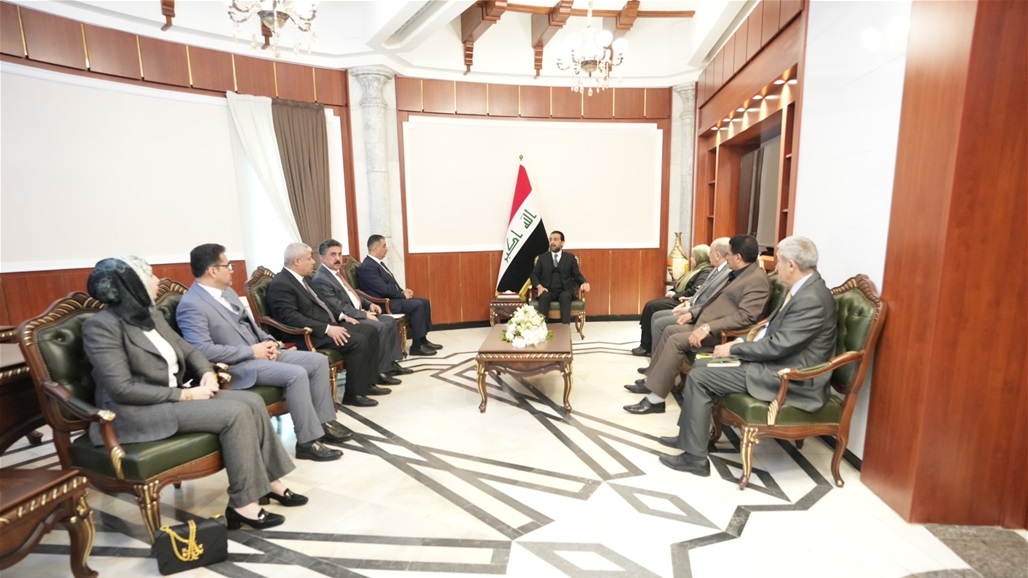 الحلبوسي ومحافظ البنك المركزي يبحثان تخطي مشكلة ارتفاع الدولار