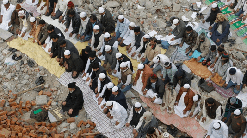 يعود إلى القرن الـ16.. الهند تهدم مسجداً تاريخياً لهذا السبب (فيديو)