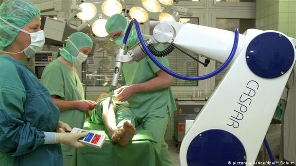 استغرقت 8 ساعات.. روبوت صيني يُجري جراحة معقدة لطفل