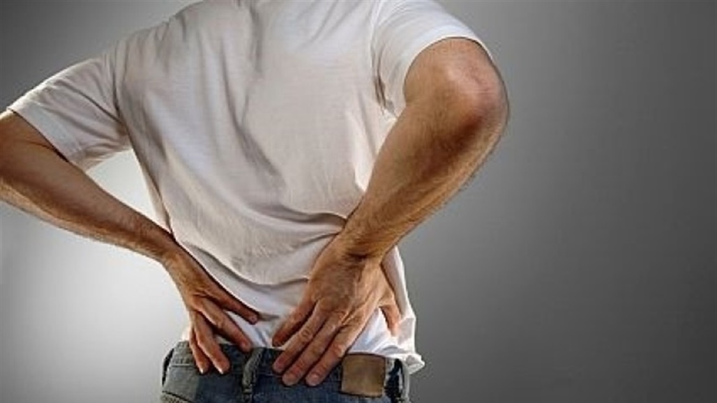 قبل الذهاب للعيادة.. طبيب روسي يوضح كيف نتعامل مع ألم الظهر