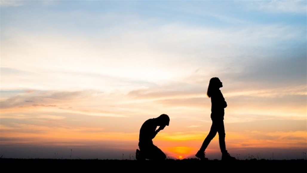 "عاشق" يقاضي امرأة رفضته: سببت لي صدمة عاطفية