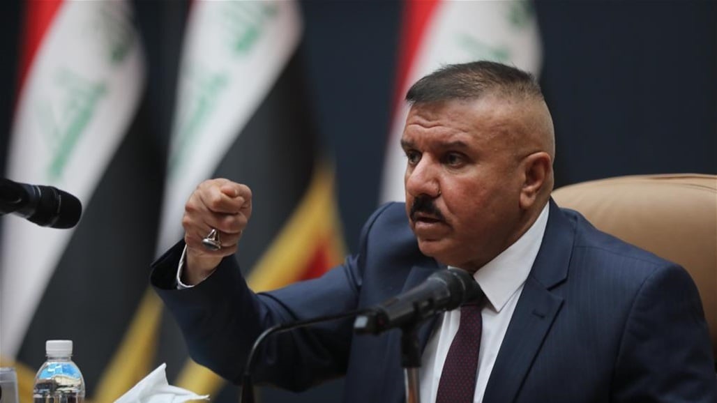 وزير الداخلية يُقيل مُديريّ سيطرات الكرخ والرصافة ويودعهم التوقيف