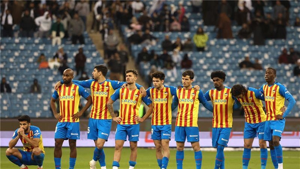 بعد الهزائم المتتالية.. فالنسيا يعلن إقالة مدربه ويعين بديلا عنه 