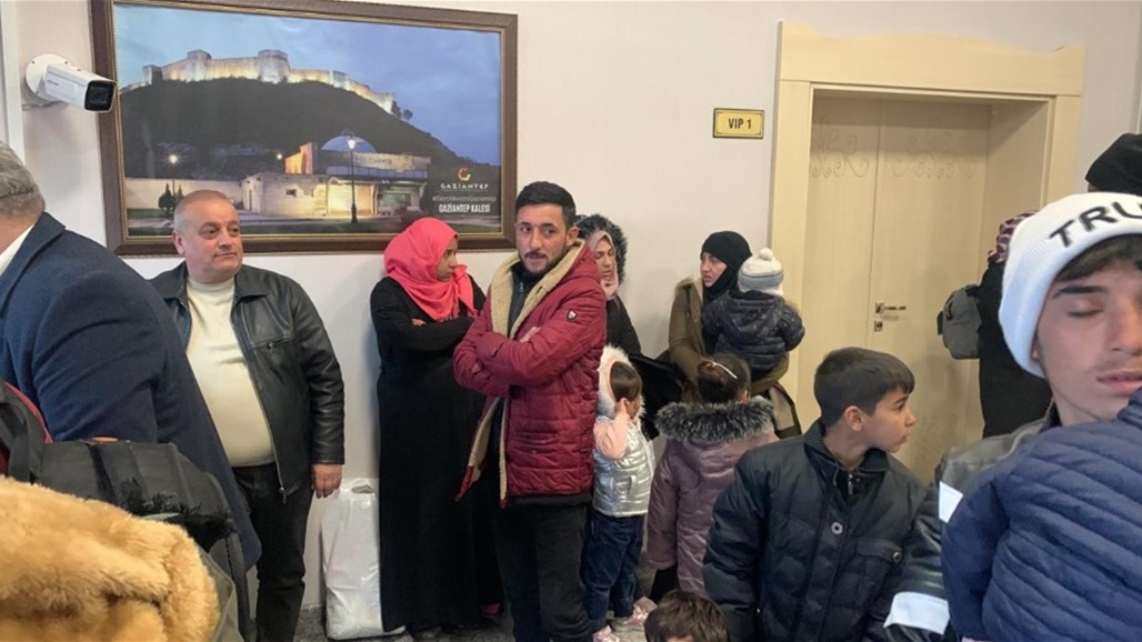 برحلة اجلاء خاصة.. الخارجية تعلن اعادة 20 مواطنا من تركيا