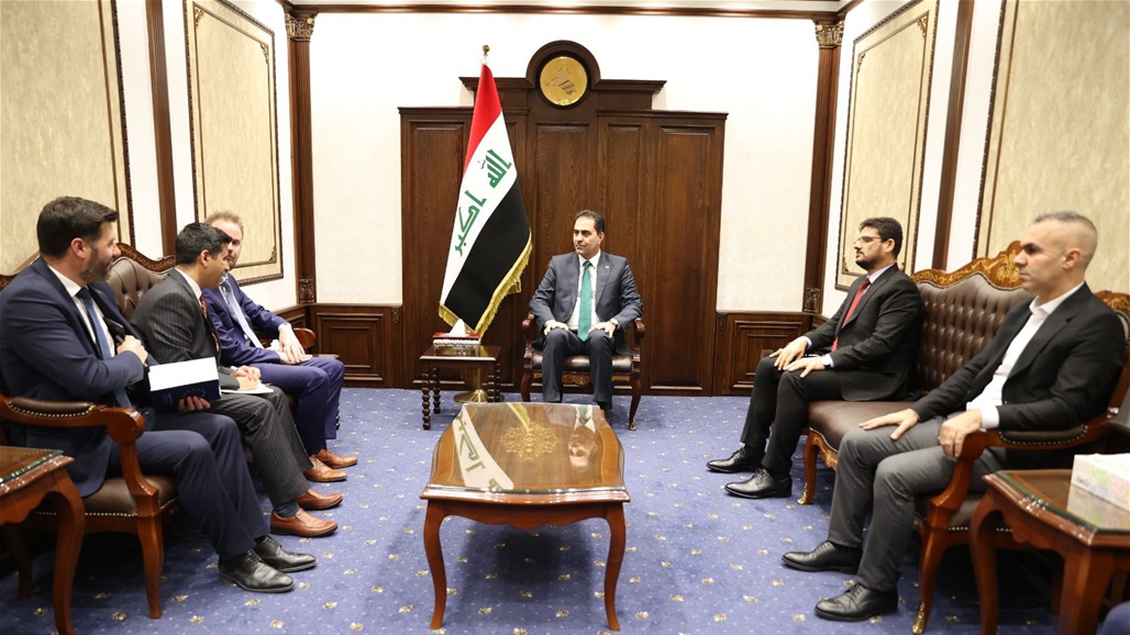 العراق والاتحاد الأوروبي يبحثان تعزيز التعاون في مجالات الاعمار والاستثمار