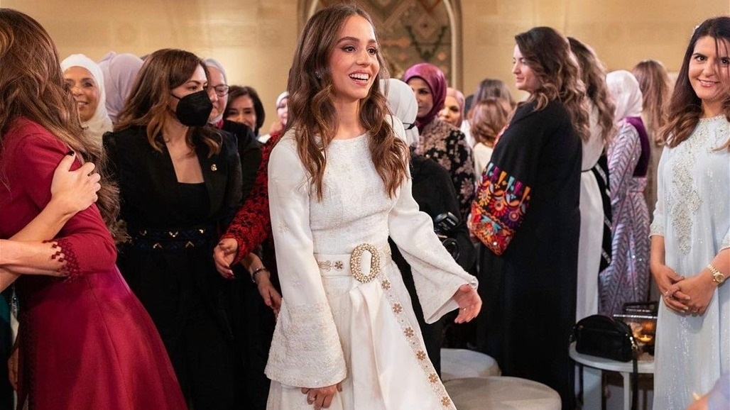 الملكة رانيا تقيم حفل حناء للأميرة ايمان (صور)
