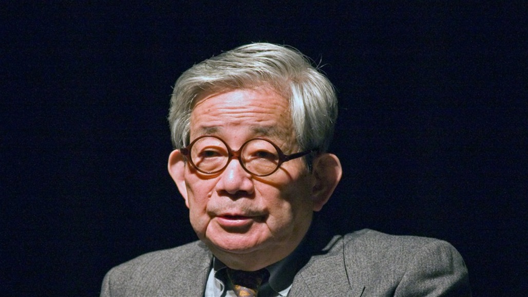 حائز على جائزة نوبل في الآداب.. وفاة الكاتب الياباني كينزابورو أوي 