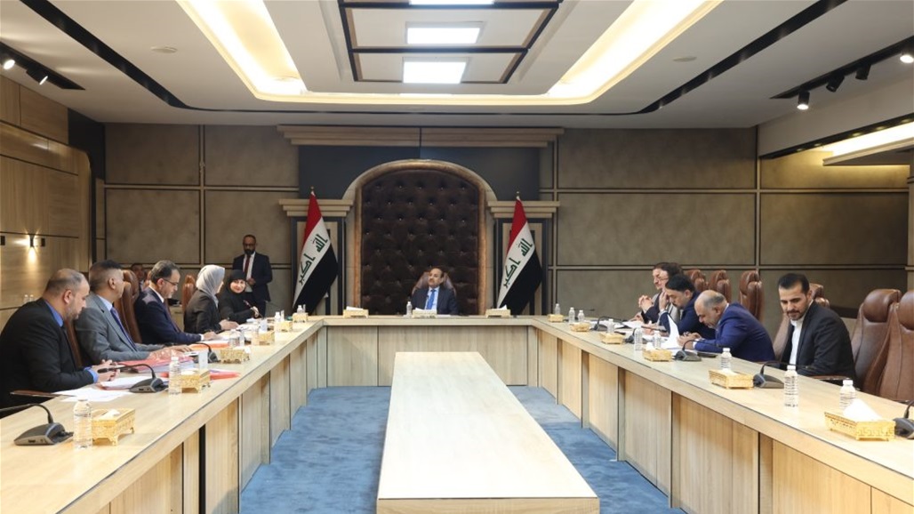 المالية النيابية تصدر جملة توصيات تخص تعديل سلم الرواتب 
