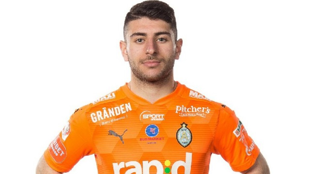 إنجاز أوراق محترف عراقي في السويد