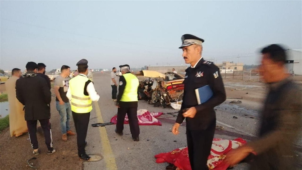 مصرع ثلاثة أشخاص بحادث مروع في ميسان (صور)