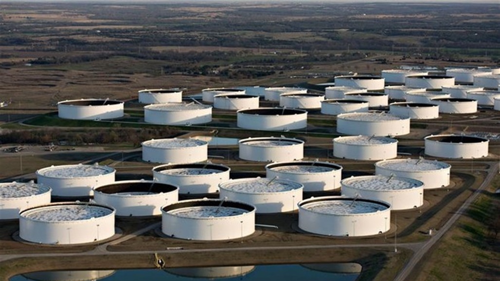 انخفاض مخزون الخام الأمريكي الى مستوى قياسي