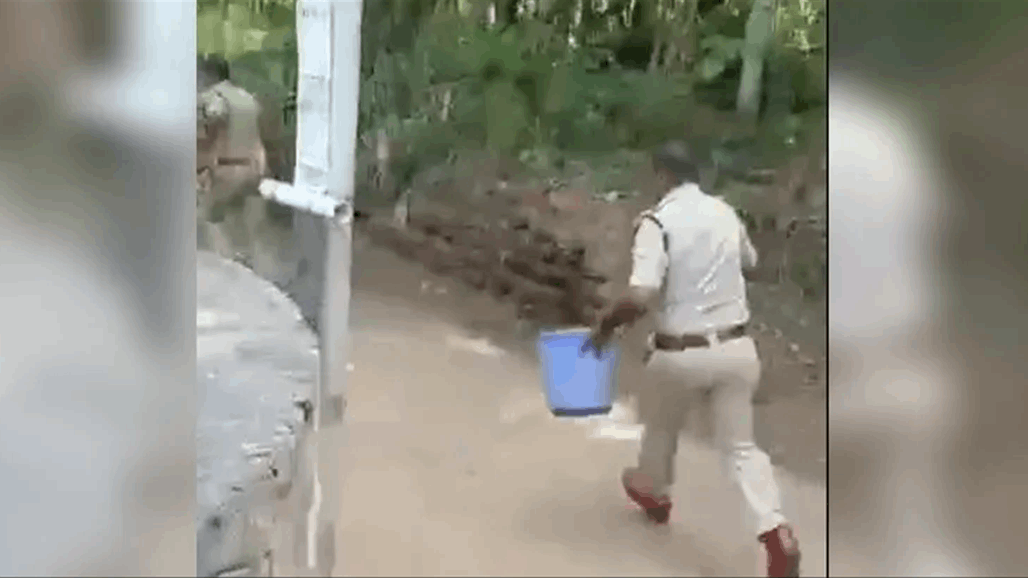 امرأة أنجبت طفلا وتركته داخل دلو بحمام منزلها