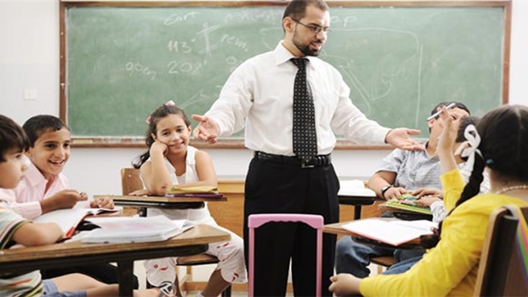 فصل معلم طلب من تلاميذه كتابة نعي ينشر بعد وفاتهم