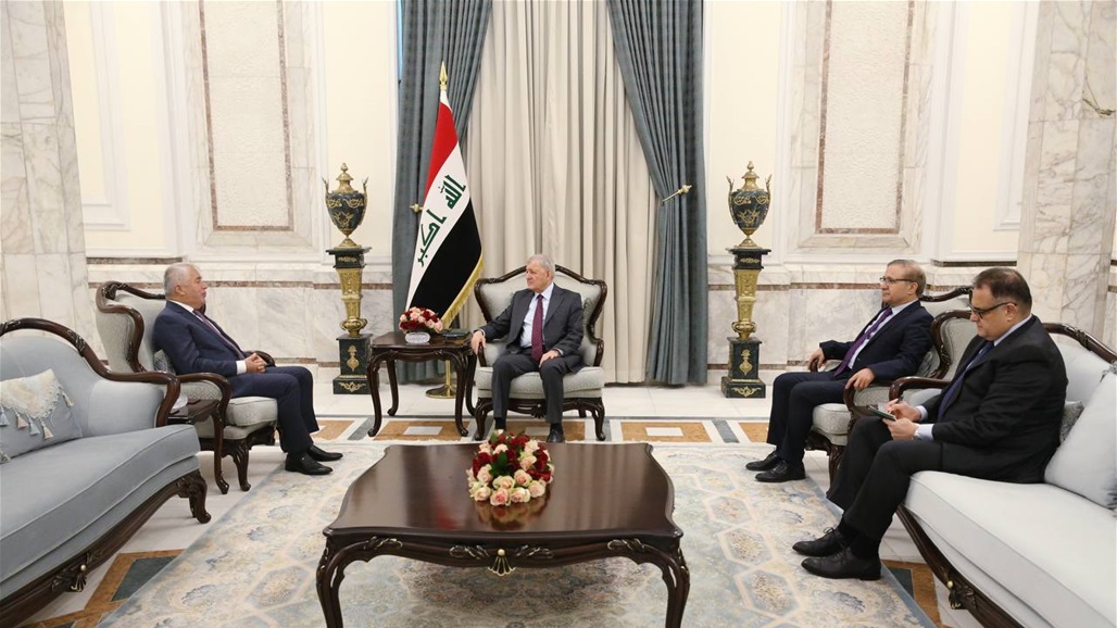 رئيس الجمهورية يؤكد ضرورة فتح سفارة طاجيكستان في بغداد 