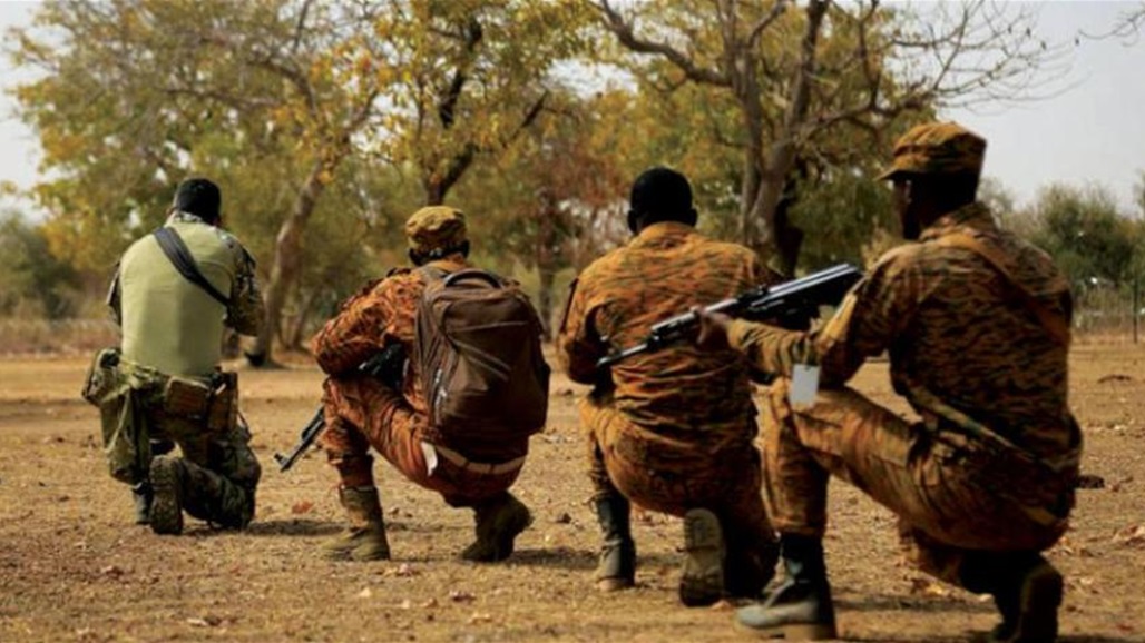 مسلحون يرتدون زي الجيش يقتلون 60 شخصا في بوركينا فاسو 