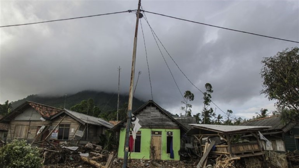زلزال "عنيف" يضرب سواحل إندونيسيا وتحذيرات من "تسونامي"