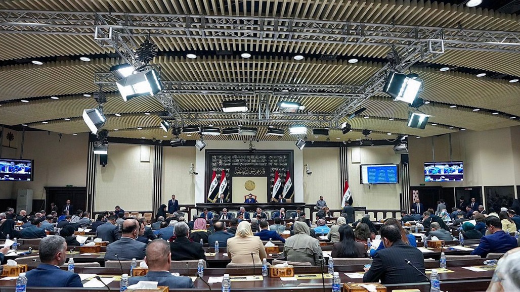 البرلمان يؤجل انعقاد جلسته نصف ساعة 