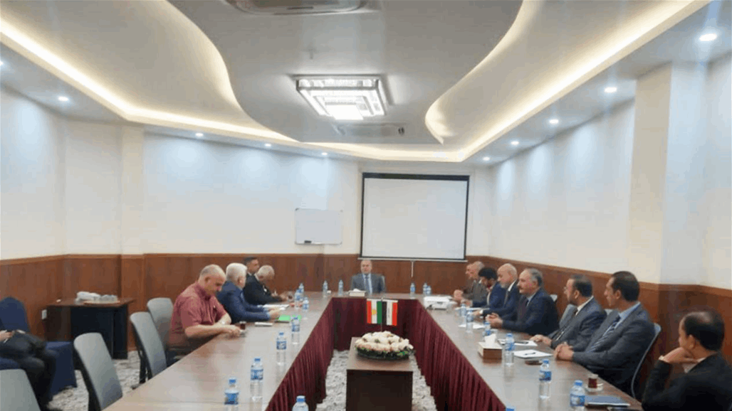 التربية تناقش ضمان انسيابية الامتحانات وتأمينها