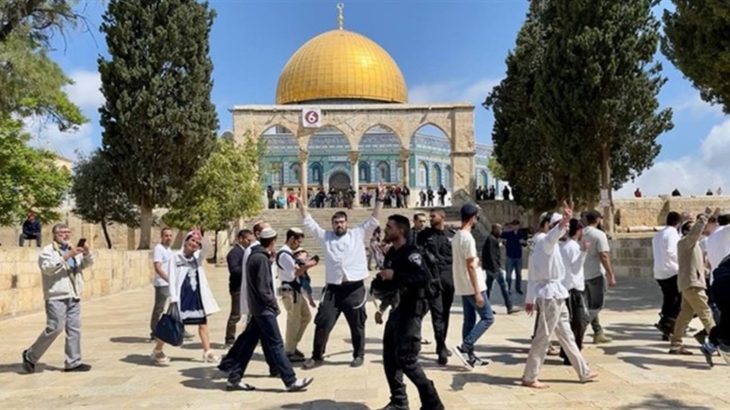 استمرار اغلاق الطرق في القدس مع تواصل اقتحام المستوطنين للأقصى