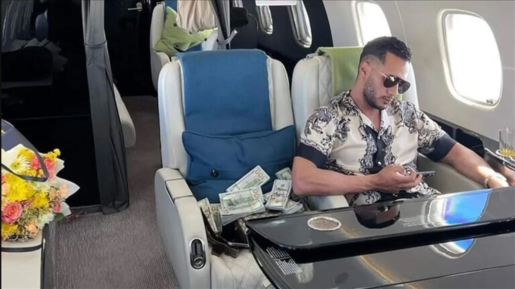 تحرك حكومي ضد محمد رمضان بعد نشره صورة لكمية كبيرة من الدولارات