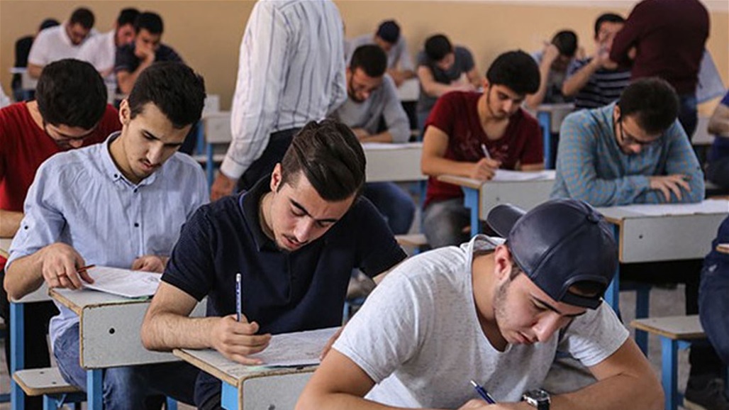 طلبة العراق يلجأون للبحث عن معدلات القبول خلال 2022.. ما الغاية من ذلك؟ 