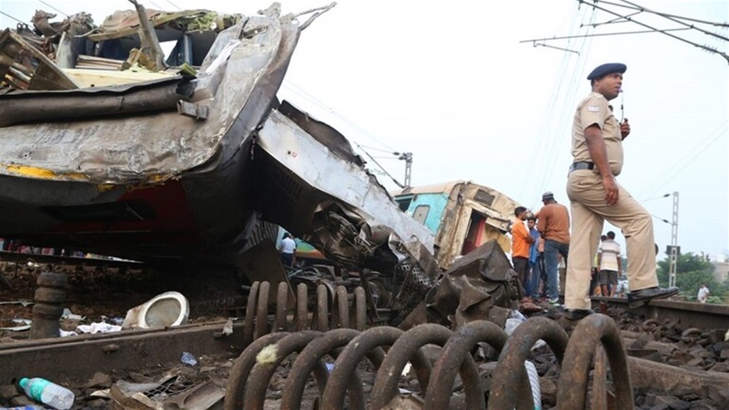 قطار يخرج عن مساره في الهند