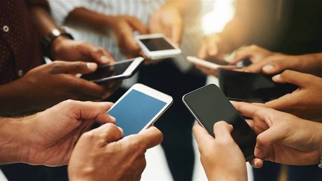 مصدر حكومي يوضح بشأن ضريبة تعبئة الهاتف النقال في الموازنة