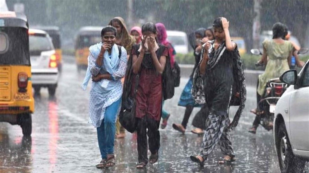 قبل وصوله اليابسة.. إعصار "الكارثة" يجلي 100 ألف شخص في دولتين