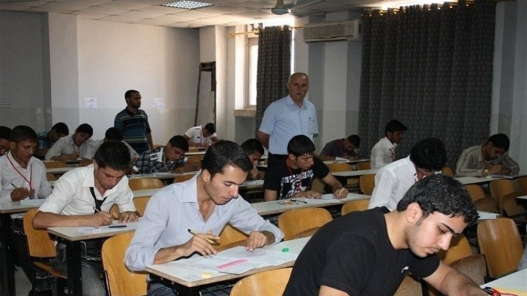 "45 دقيقة من القلق".. امتعاض طلبة السادس الاعدادي من تغيير الموقع الامتحاني (فيديو)