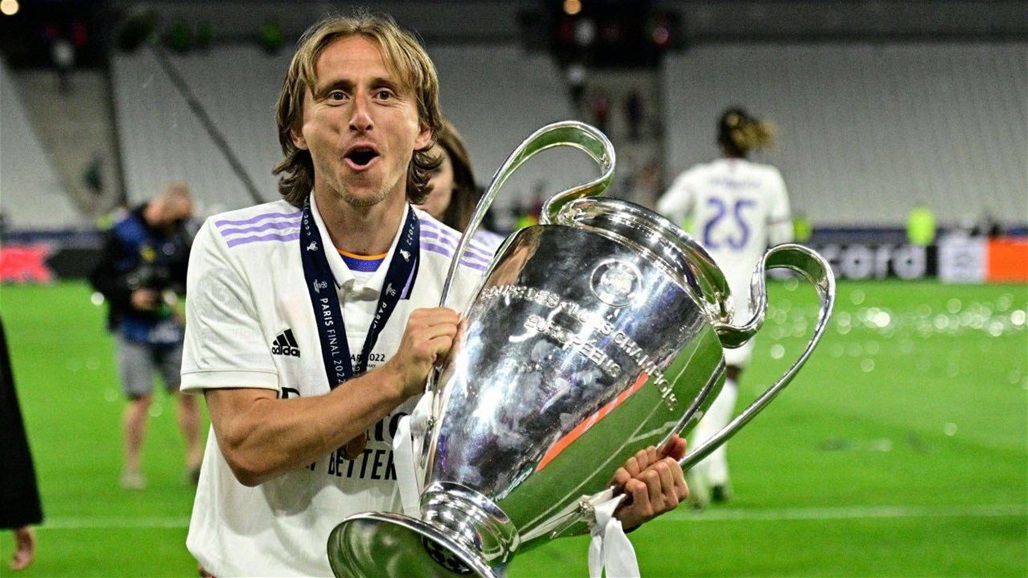 رسمياً.. ريال مدريد يجدد عقد نجمه مودريتش لـ2024