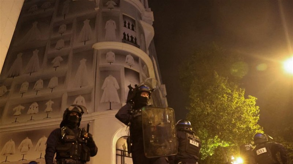 فرنسا.. اقتحام واحراق منزل رئيس بلدية في باريس