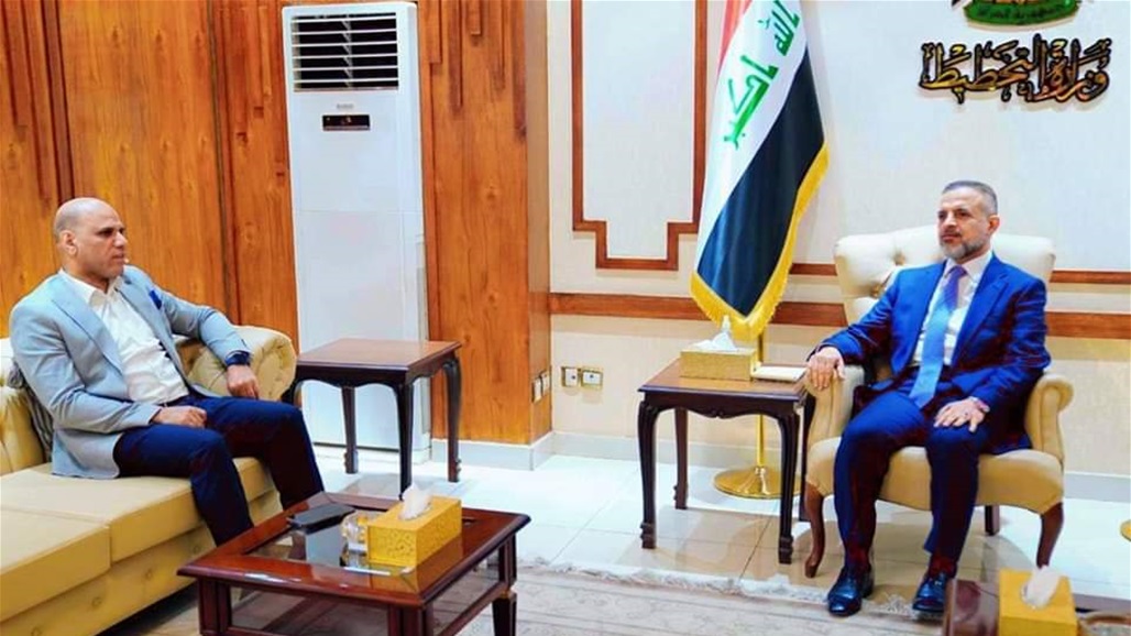 التخطيط تبحث تطوير قدرات العاملين في الوزارات والقطاع الخاص