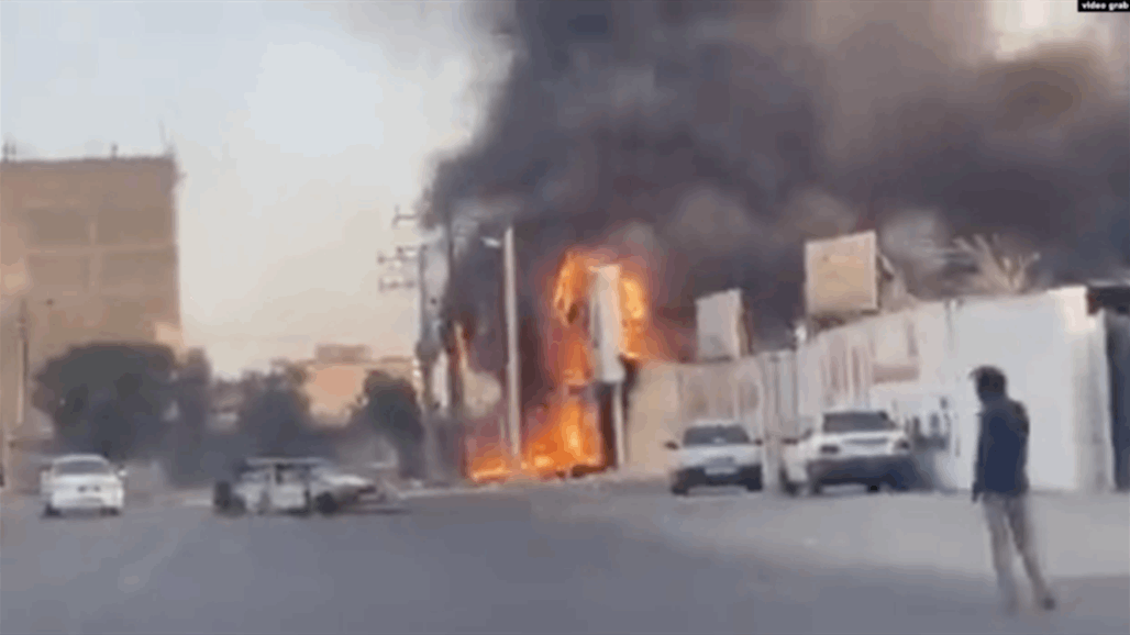 بينهم مجهزون بأحزمة ناسفة.. مسلحون يستهدفون مركز شرطة في إيران  