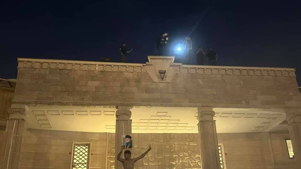 في بغداد.. اقتحام وحرق لمبنى السفارة السويدية