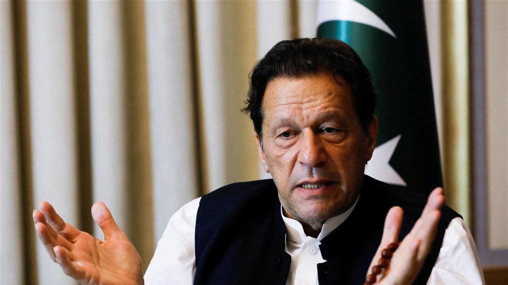 السجن ثلاثة سنوات لرئيس الوزراء الباكستاني السابق عمران خان بتهمة الفساد