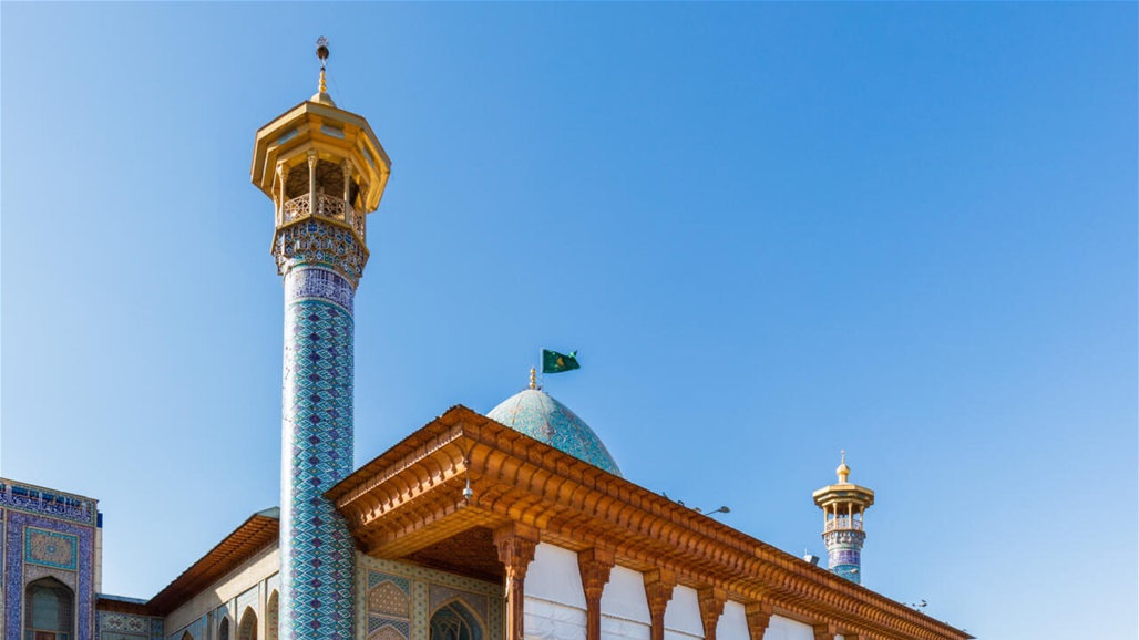 مصرع واصابة أربعة اشخاص بهجوم مسلح على مرقد ديني جنوب إيران