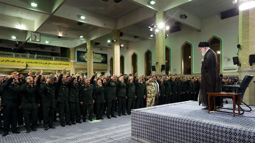 قيادات عسكرية إيرانية تجتمع بخامنئي لأول مرة منذ 2018.. كان أخرها بحضور سليماني