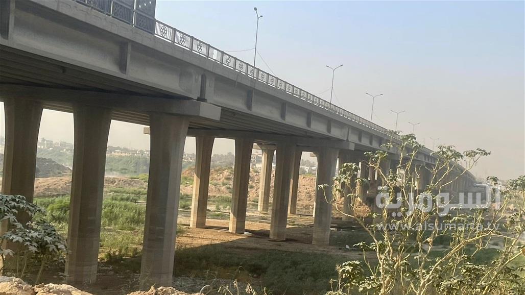 مشاهد "صادمة" توثق جفاف مساحات شاسعة من نهر دجلة في بغداد