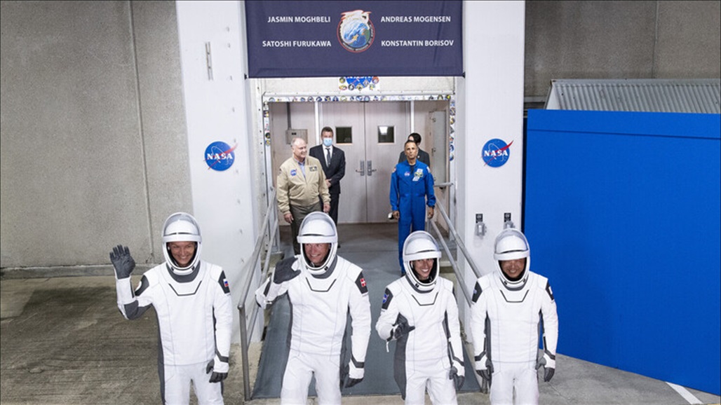 "دراغون" أقلعت.. أمريكية من أصل إيراني تقود مهمة نحو الفضاء