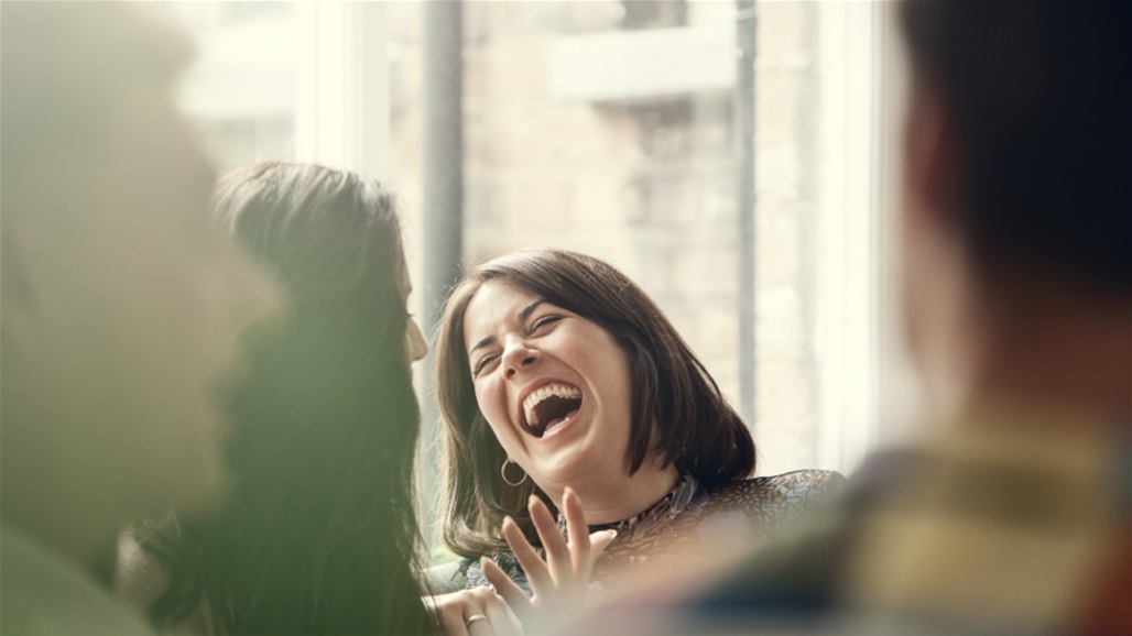 "دراسة مُثيرة".. ما تأثير الضحك على أمراض القلب والجلطة الدماغية؟