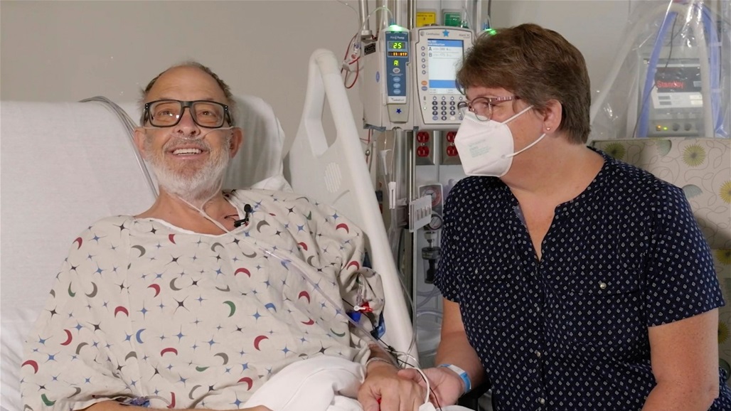 أطباء يزرعون قلب خنزير في جسد رجل.. هل سيعيش؟