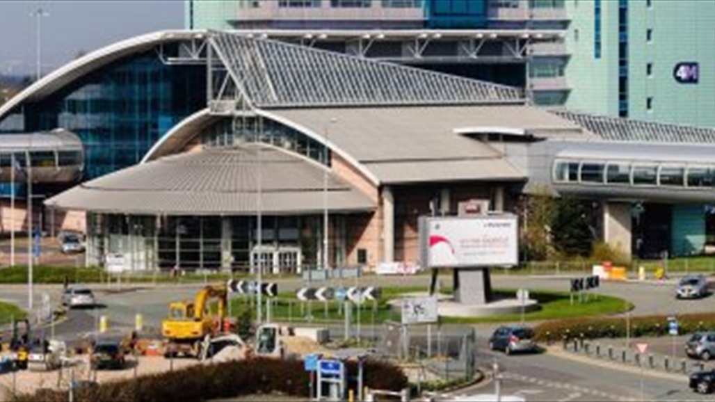 تهديد بوجود "قنبلة" يغلق مطار مانشستر في بريطانيا