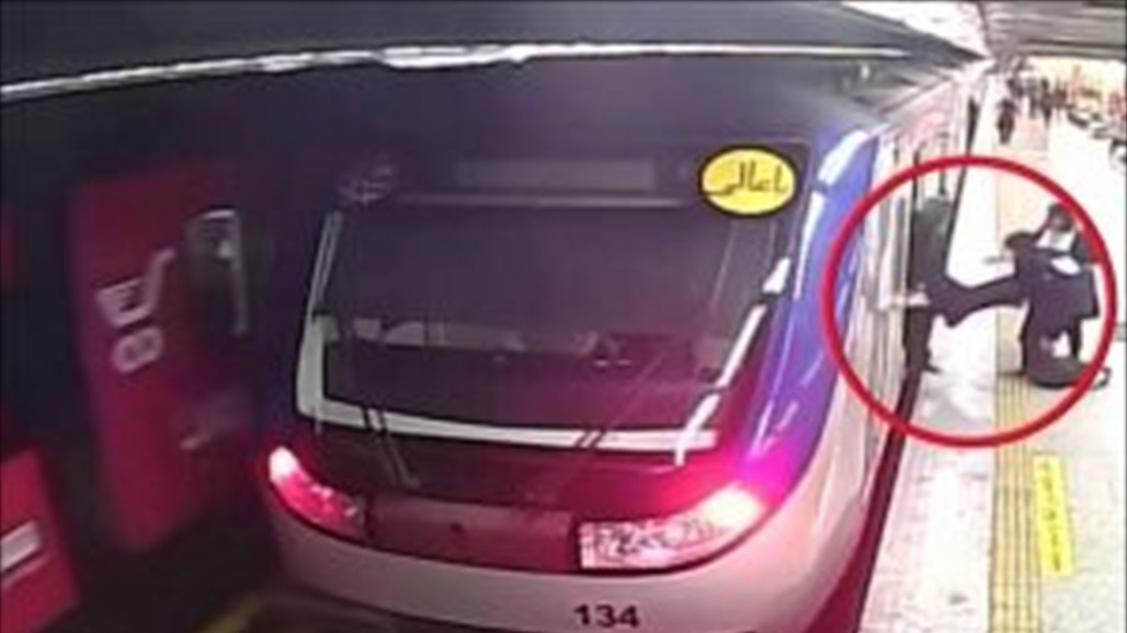 وفاة "فتاة المترو" في إيران بعد شهر على دخولها في غيبوبة