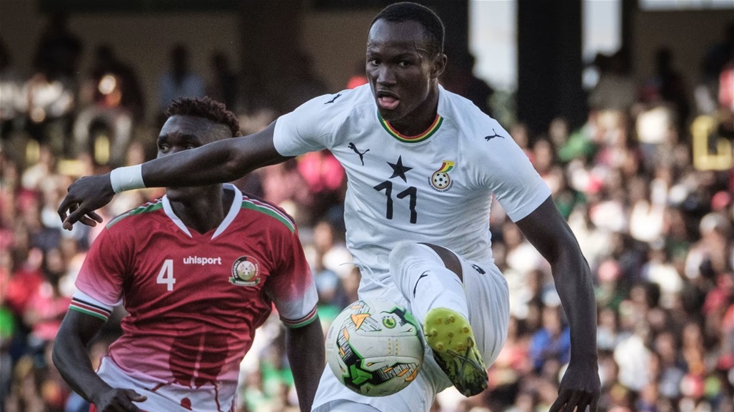 لاعب غاني يفارق الحياة خلال مباراة كرة قدم