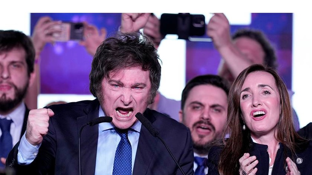&quot;رأسمالي فوضوي&quot;.. من هو خافيير ميلي الذي انتُخب رئيسا للأرجنتين؟