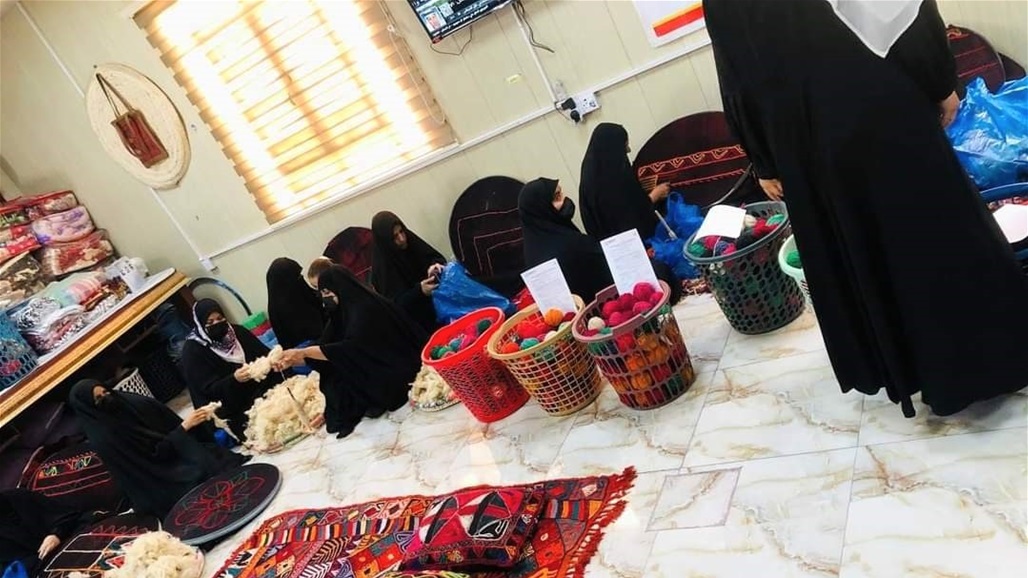 فن محصور بالعراقيات ويشتهر في الخضر.. ماذا تعرف عن "الإيزار التراثي العراقي"؟ 