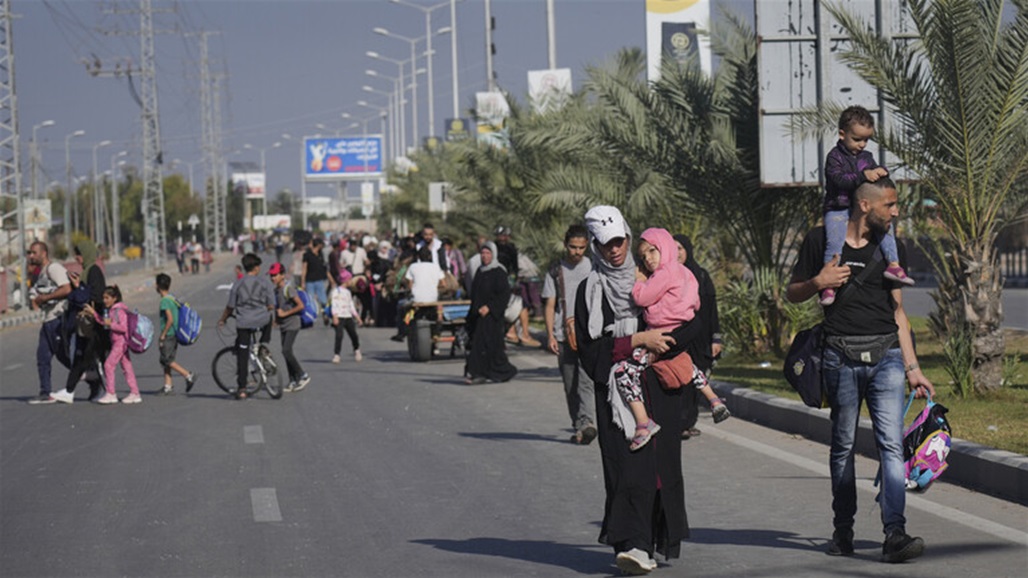 وزير إسرائيلي يتحدث عن "إعادة توطين" الفلسطينيين