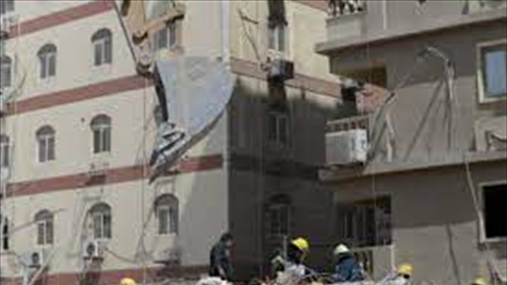 نجوا من الموت بأعجوبة.. انهيار بناية سكنية في لبنان (فيديو)